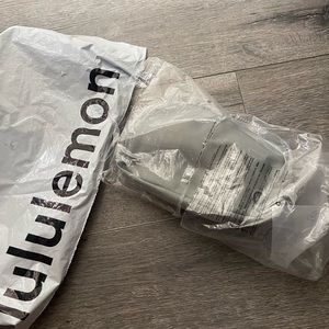 Lululemon Everywhere Belt Bag SILD